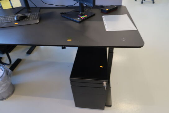 El. hæve/sænke skrivebord PAUSTIAN uden indhold samt skuffemodul