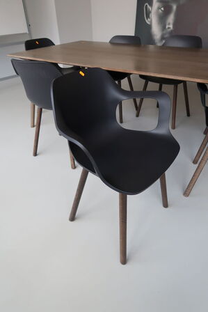 9 stk. mødestole VITRA HAL af Jasper Morrison