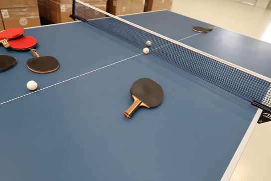 Bordtennisbord STIGA Expert med div. Bat og bolde