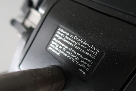 Kontorstol VITRA ID Mesh af Antonio Citterio