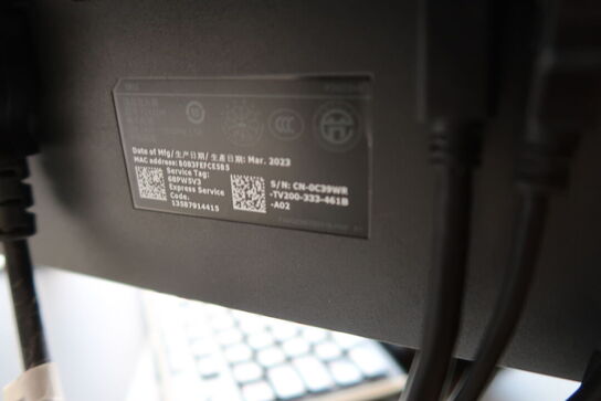 2 stk. computerskærme DELL P2422HE, tastatur, mus, rollermouse