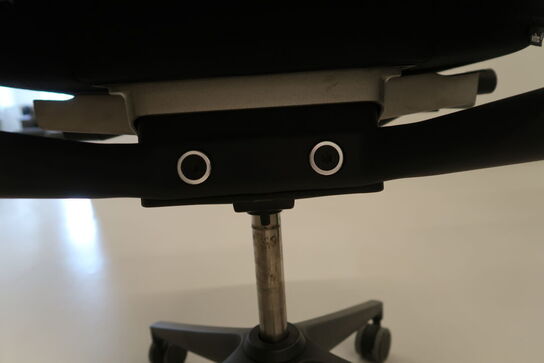 Kontorstol VITRA ID Mesh af Antonio Citterio