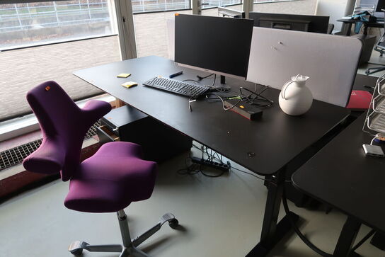 El. hæve/sænke skrivebord uden indhold samt skuffemodul