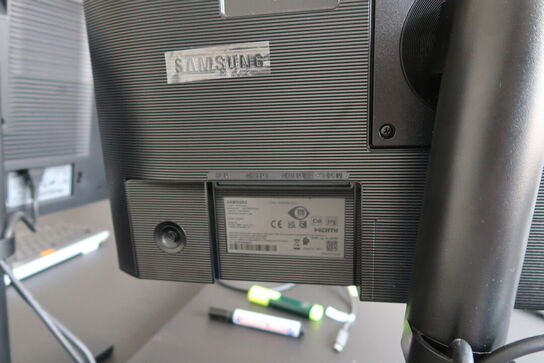 2 stk. computerskærme SAMSUNG F24T450FQR, dockingstation LENOVO, tastatur, mus