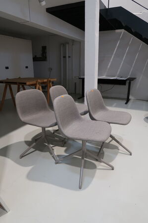 4 stk. spisebordsstole MUUTO Fiber Swivel