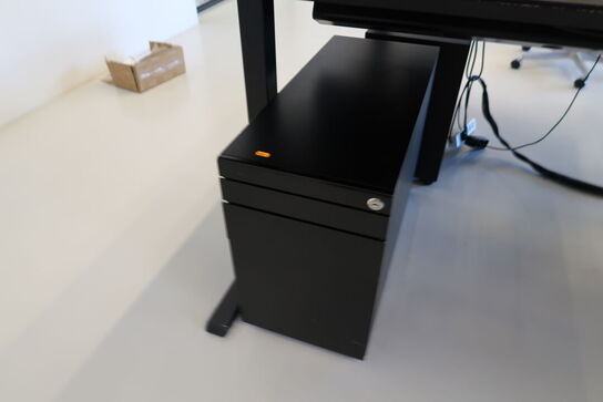 El. hæve/sænke skrivebord uden indhold med skuffemodul