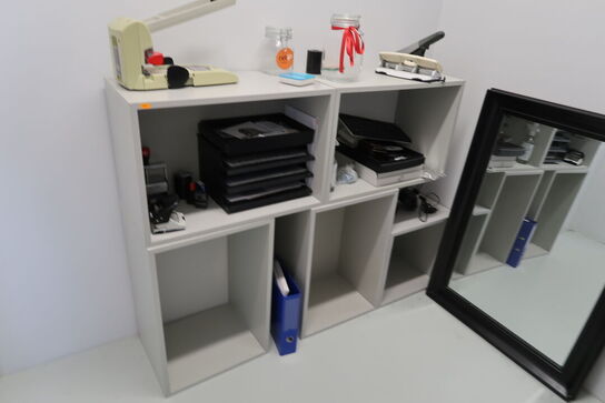 Reolsystem MUUTO Stacked med indhold