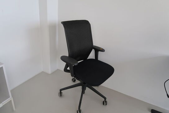 Kontorstol VITRA ID Mesh af Antonio Citterio