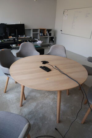 Mødebord &TRADITION In Between SK4 af Sami Kallio