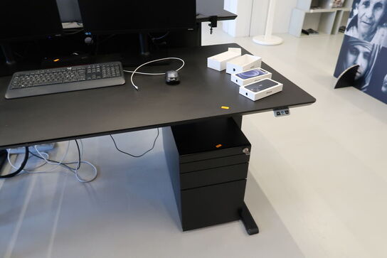 El. hæve/sænke skrivebord uden indhold med skuffemodul