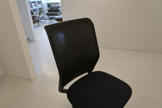 Kontorstol VITRA ID Mesh af Antonio Citterio