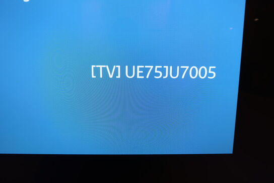 Fjernsyn SAMSUNG UE75JU7005 med fjernbetjening