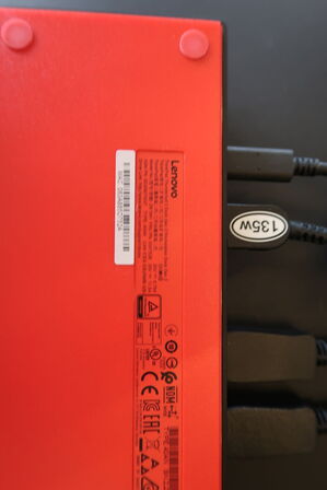 2 stk. computerskærme SAMSUNG S24E450D, dockingstation LENOVO ThinkPad