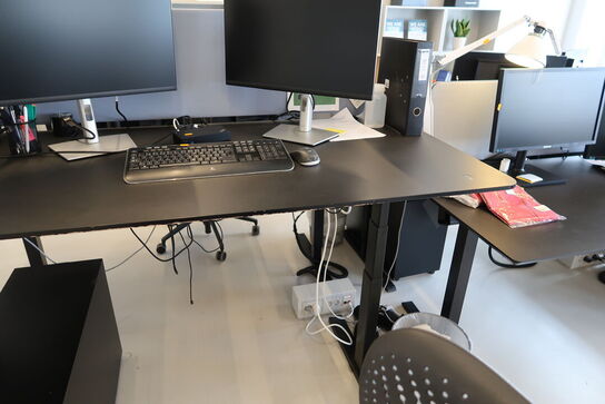 El. hæve/sænke skrivebord uden indhold med afskærmning samt skuffemodul