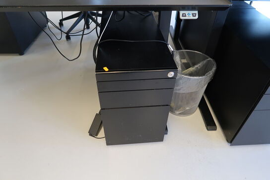 El. hæve/sænke skrivebord uden indhold med skuffemodul