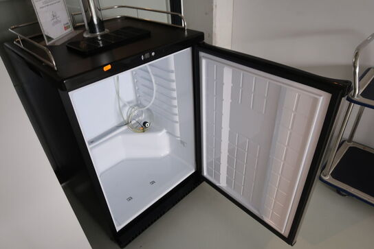 Køleskab med taphane MANGROVE JACKS KEGERATOR