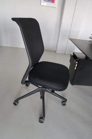 Kontorstol VITRA ID Mesh af Antonio Citterio