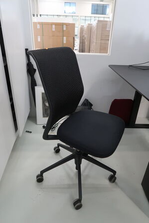 Kontorstol VITRA ID Mesh af Antonio Citterio