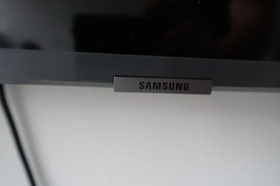 Fjernsyn SAMSUNG UE55RU7405U