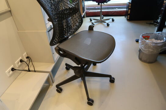 Kontorstol HERMAN MILLER Mirra 2