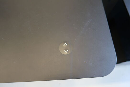 El. hæve/sænke skrivebord PAUSTIAN uden indhold samt skuffemodul