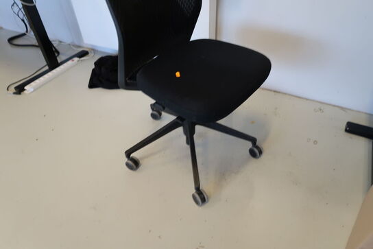 Kontorstol VITRA ID Mesh af Antonio Citterio