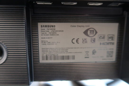 2 stk. computerskærme SAMSUNG F24T450FQR, dockingstation DELL, tastatur, mus