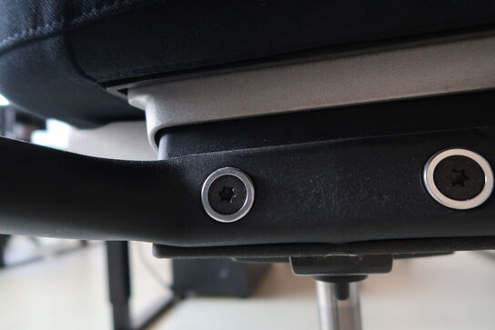 Kontorstol VITRA ID Mesh af Antonio Citterio