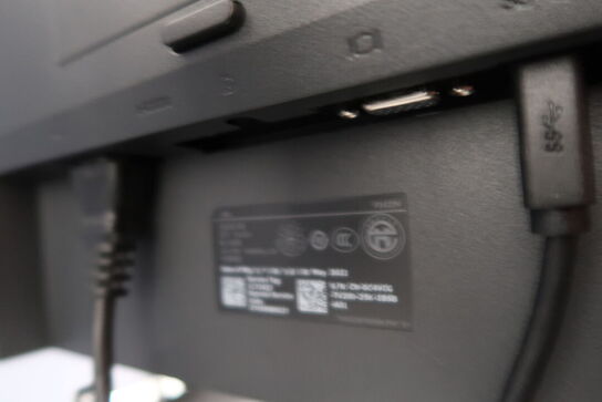 2 stk. computerskærme DELL P2422H, tastatur, mus