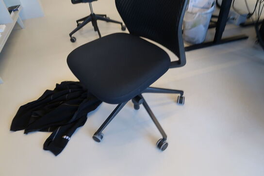 Kontorstol VITRA ID Mesh af Antonio Citterio