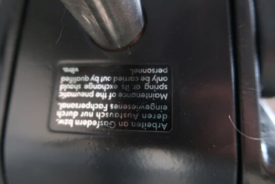 Kontorstol VITRA ID Mesh af Antonio Citterio