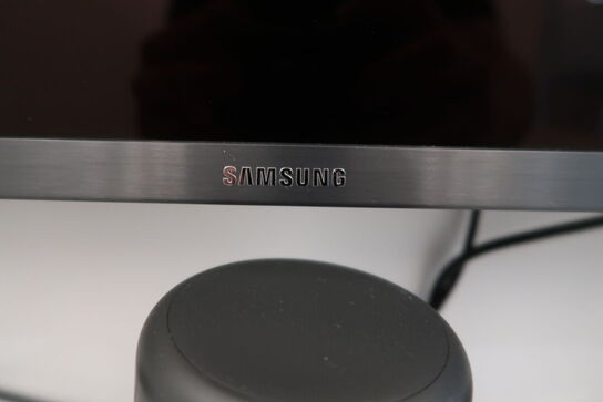 Fjernsyn SAMSUNG UE75JU7005 med fjernbetjening