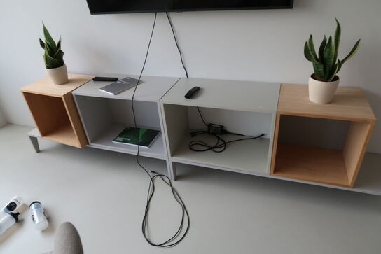 Reolsystem MUUTO Stacked uden indhold