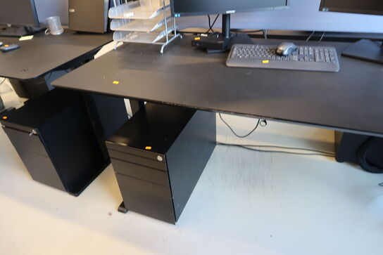 El. hæve/sænke skrivebord uden indhold samt skuffemodul