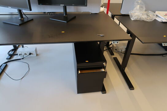 El. hæve/sænke skrivebord uden indhold med skuffemodul