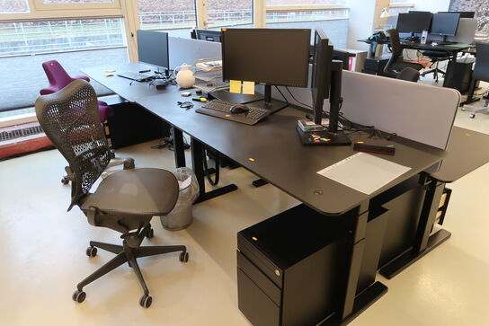 El. hæve/sænke skrivebord uden indhold samt skuffemodul