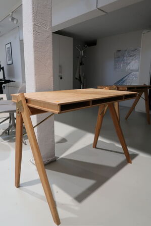 2 stk. skriveborde WE DO WOOD