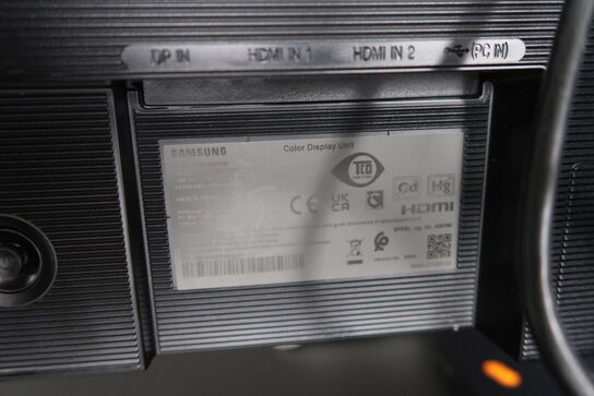 2 stk. computerskærme SAMSUNG 24T450FQR, dockingstation LENOVO ThinkPad, tastatur, mus