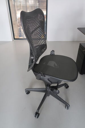 Kontorstol HERMAN MILLER Mirra 2