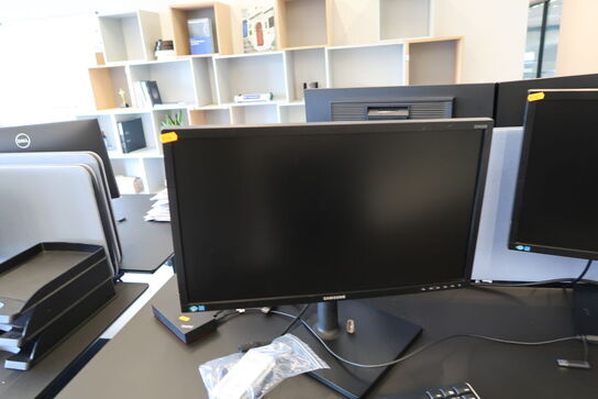 2 stk. computerskærme SAMSUNG S24C, dockingstation LENOVO ThinkPad, tastatur