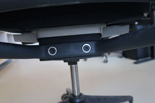 Kontorstol VITRA ID Mesh af Antonio Citterio