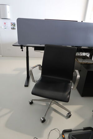 Kontorstol OXFORD lav ryg af Arne Jacobsen