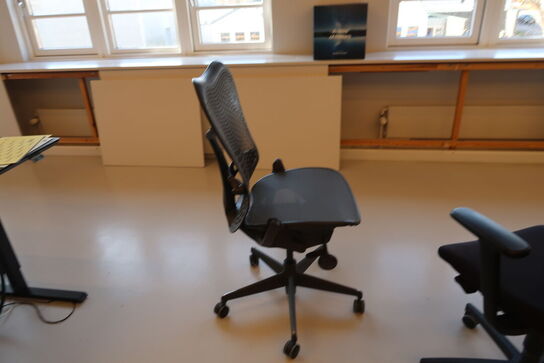 Kontorstol HERMAN MILLER Mirra 2
