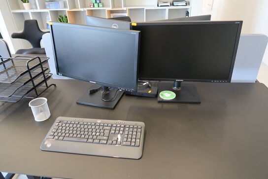 2 stk. computerskærme SAMSUNG S23C450, dockingstation DELL, tastatur