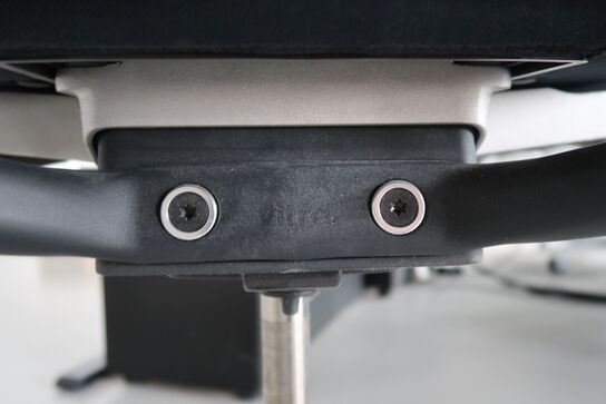 Kontorstol VITRA ID Mesh af Antonio Citterio