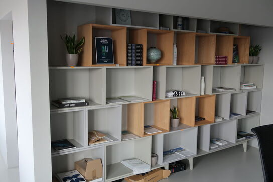 Reolsystem MUUTO Stacked uden indhold