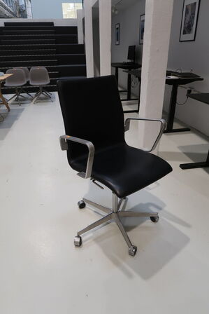 Kontorstol OXFORD lav ryg af Arne Jacobsen