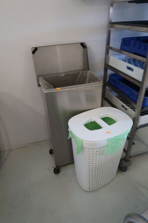 2 stk. skraldespande