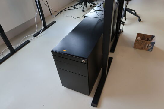 El. hæve/sænke skrivebord uden indhold med afskærmning samt skuffemodul