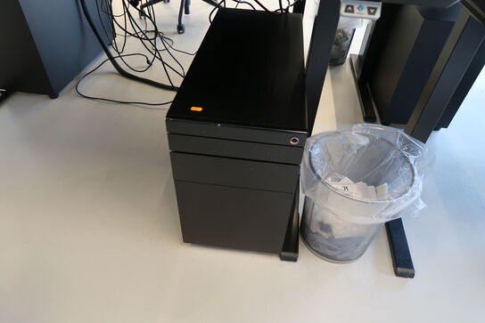 El. hæve/sænke skrivebord uden indhold med skuffemodul